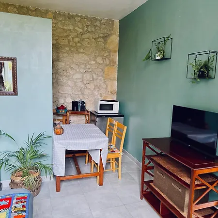 홈스테이 Boheme Avec Salle De Bain Privee Et Vue Jardin Campagne Bordelaise