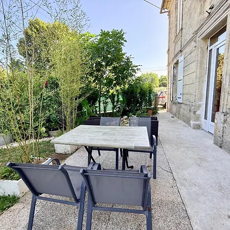 Boheme Avec Salle De Bain Privee Et Vue Jardin Campagne Bordelaise Kwatera prywatna Villenave-de-Rions